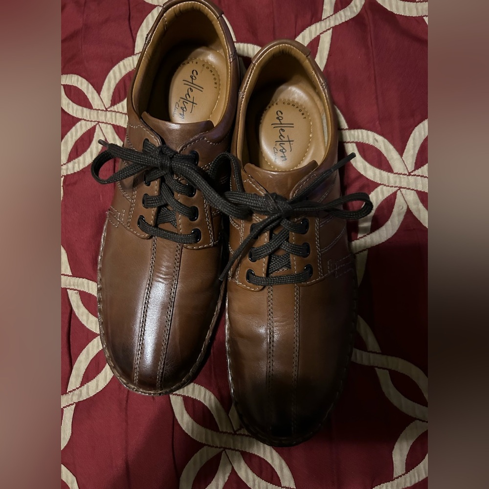 Clarks Men's Brown Leather Shoes